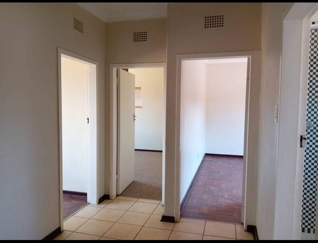 4 BEDROOM HOUSE FOR SALE IN SUNNYRIDGE